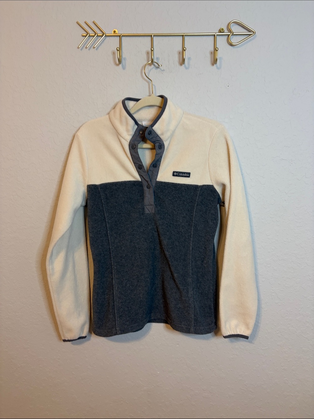 Columbia Women’s Cream & Charcoal Gray Fleece Snap Pullover Colorblock